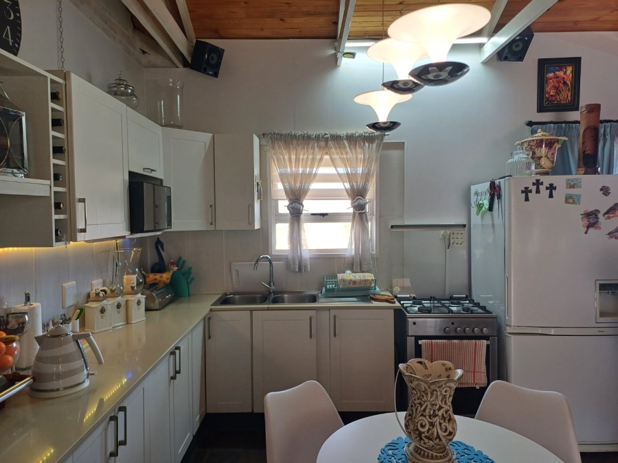 3 Bedroom Property for Sale in Ladismith Western Cape